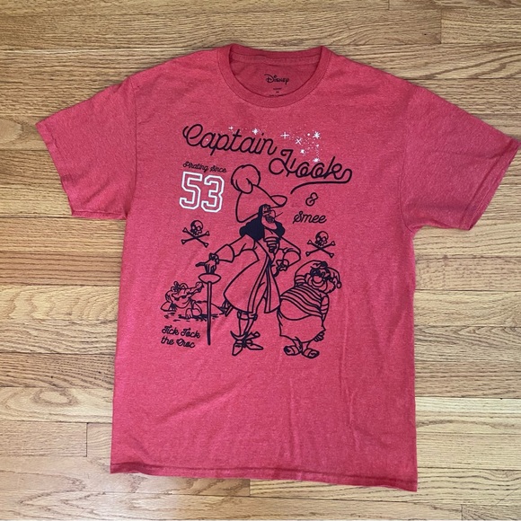 Captain Hook Disney Tshirt Adult Medium Red Cartoon Peter Pan Smee Pirate Tee - Picture 1 of 5